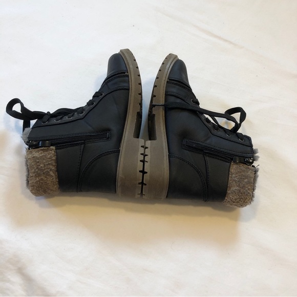 Kamik kid s boots, size 34 EU (2 US) - Picture 12 of 13